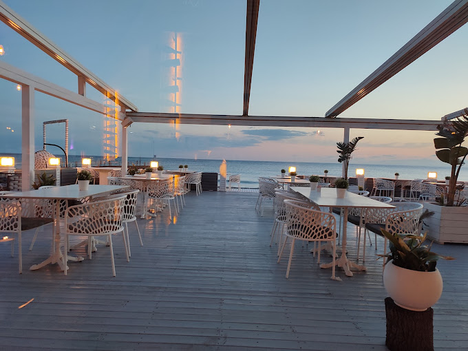 Privee Lounge and Gastrotheque